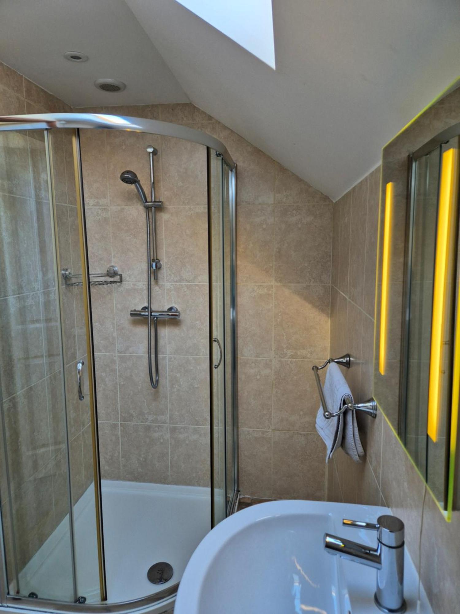 Kestrel Farmhouse Ландоувъри Екстериор снимка